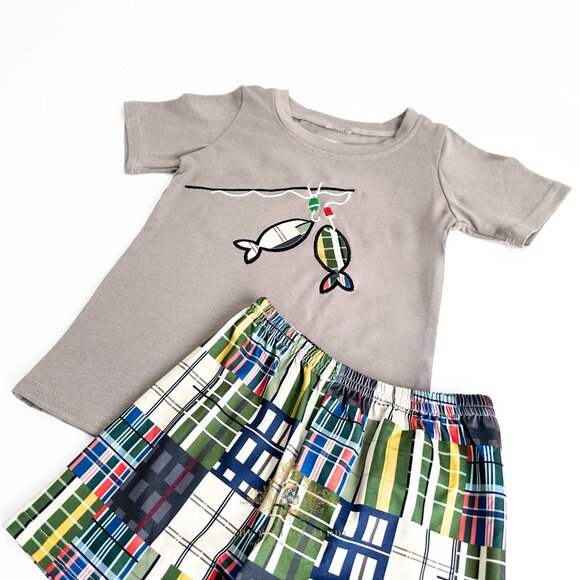 NWT Cute Boys T-shirt & Shorts Matching Set Embroidered Checkered Fish on!  3T - Picture 2 of 3